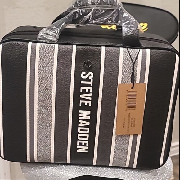 Steve Madden Logo Stripe Weekender Cosmetic Case - Picture 8 of 9